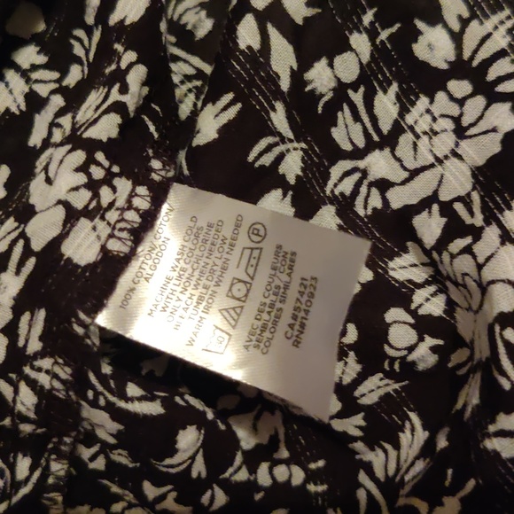 LOFT Ruffle Floral Blouse - Picture 8 of 8